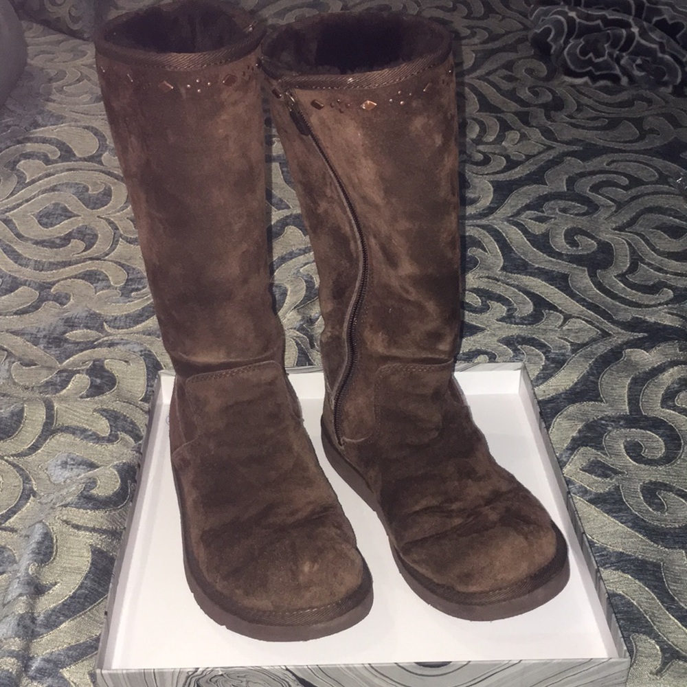 Ugg tall sheepskin and leather boots